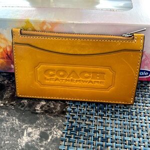 coach leatherware in mint condition